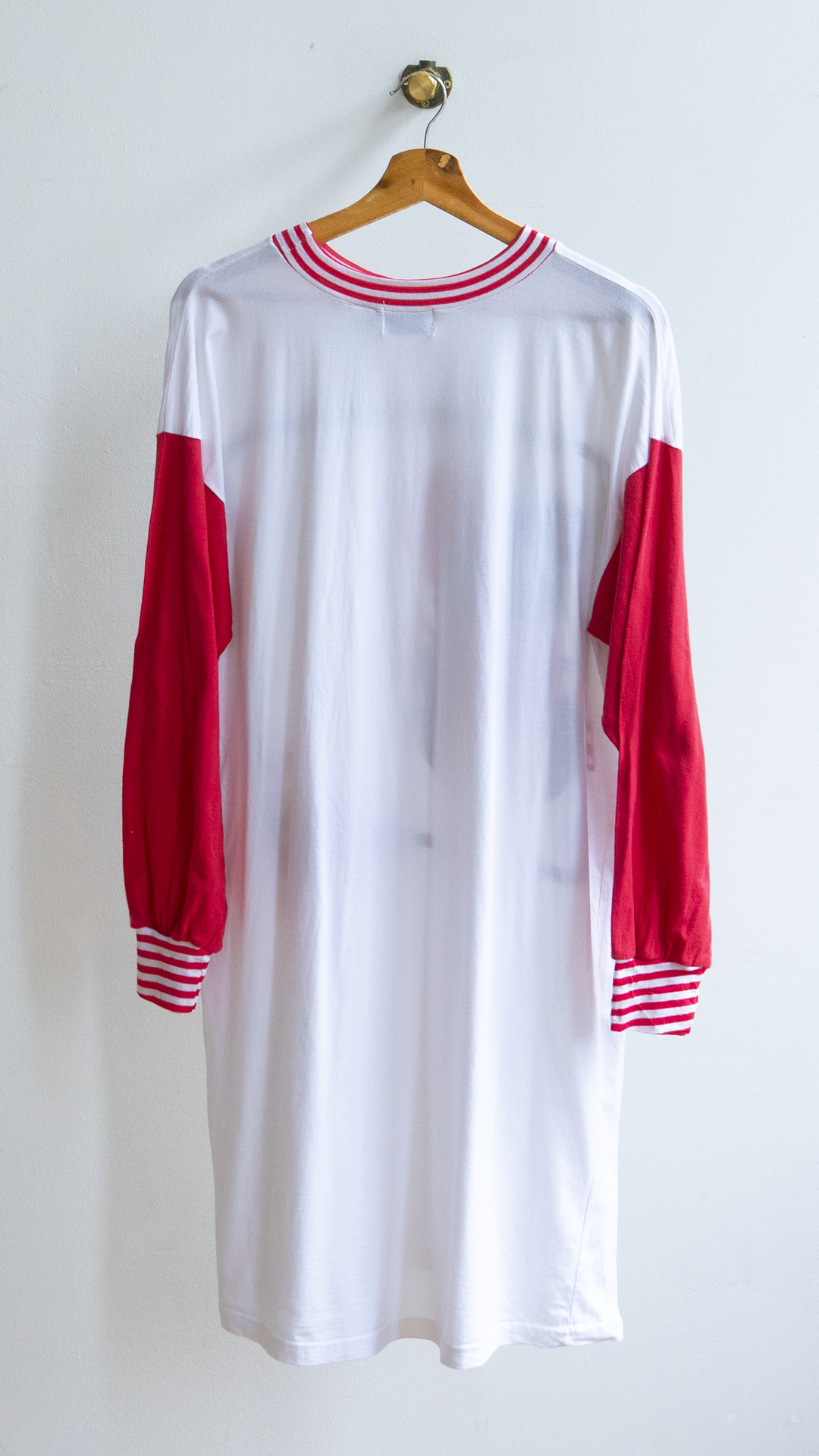 onesize vintage christmas nightshirt in white and red from the 80s or 90s.