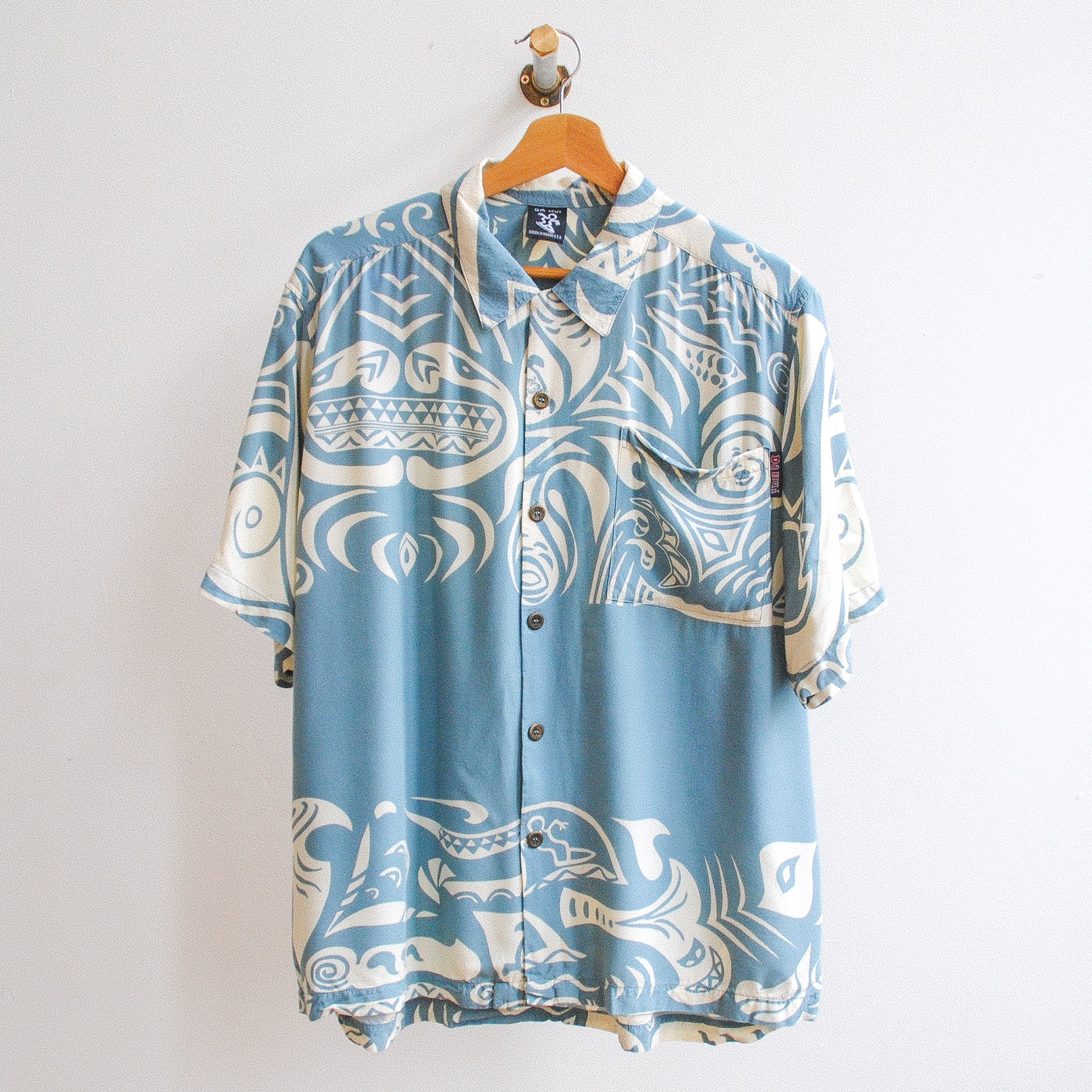 Fresh Vintage / Surf's Breeze Secondhand Shirt
