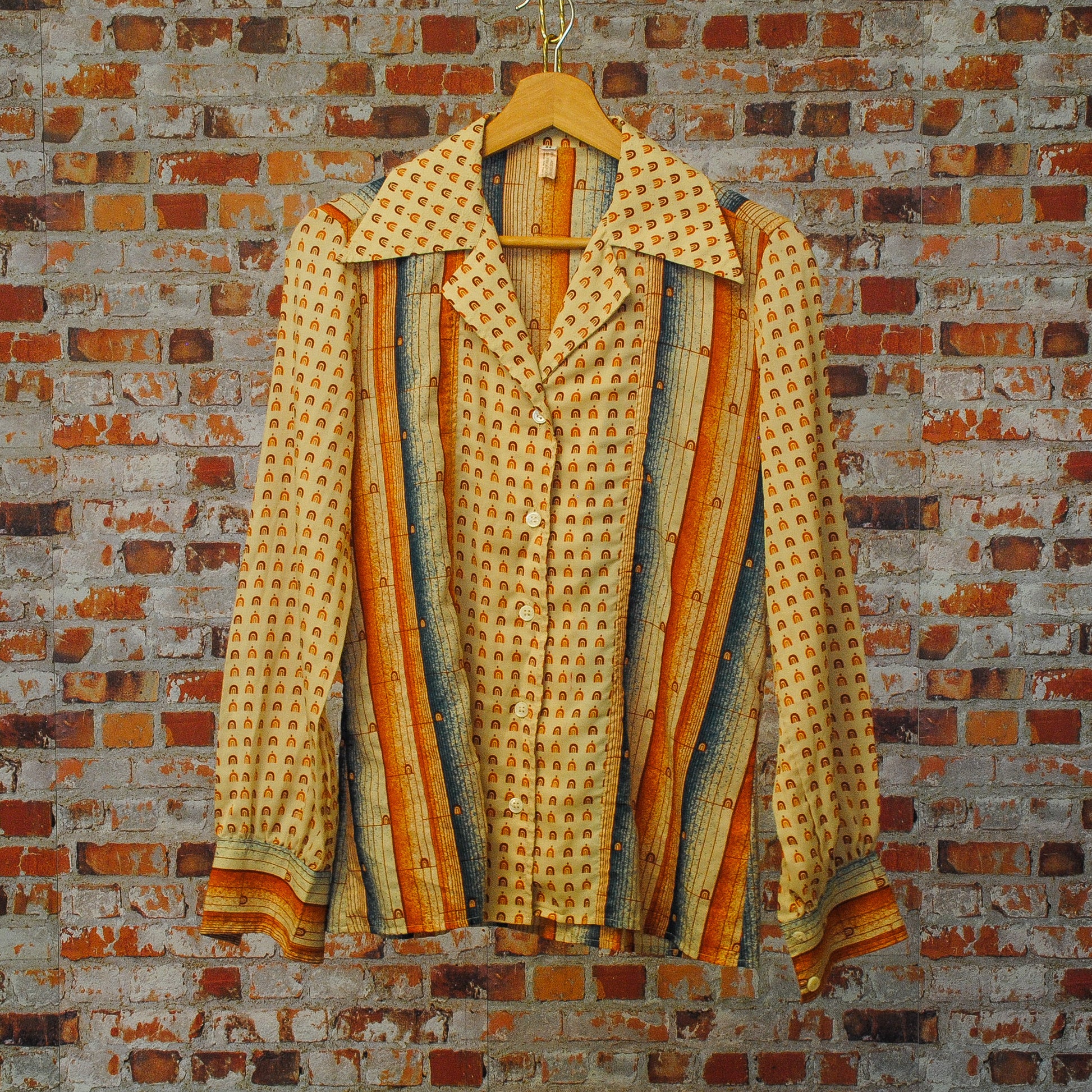 fresh-vintage-seventies-vintage-hemd-met-regenboog-patroon