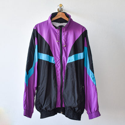 vintage-trainingsvest-in-paars-en-zwart