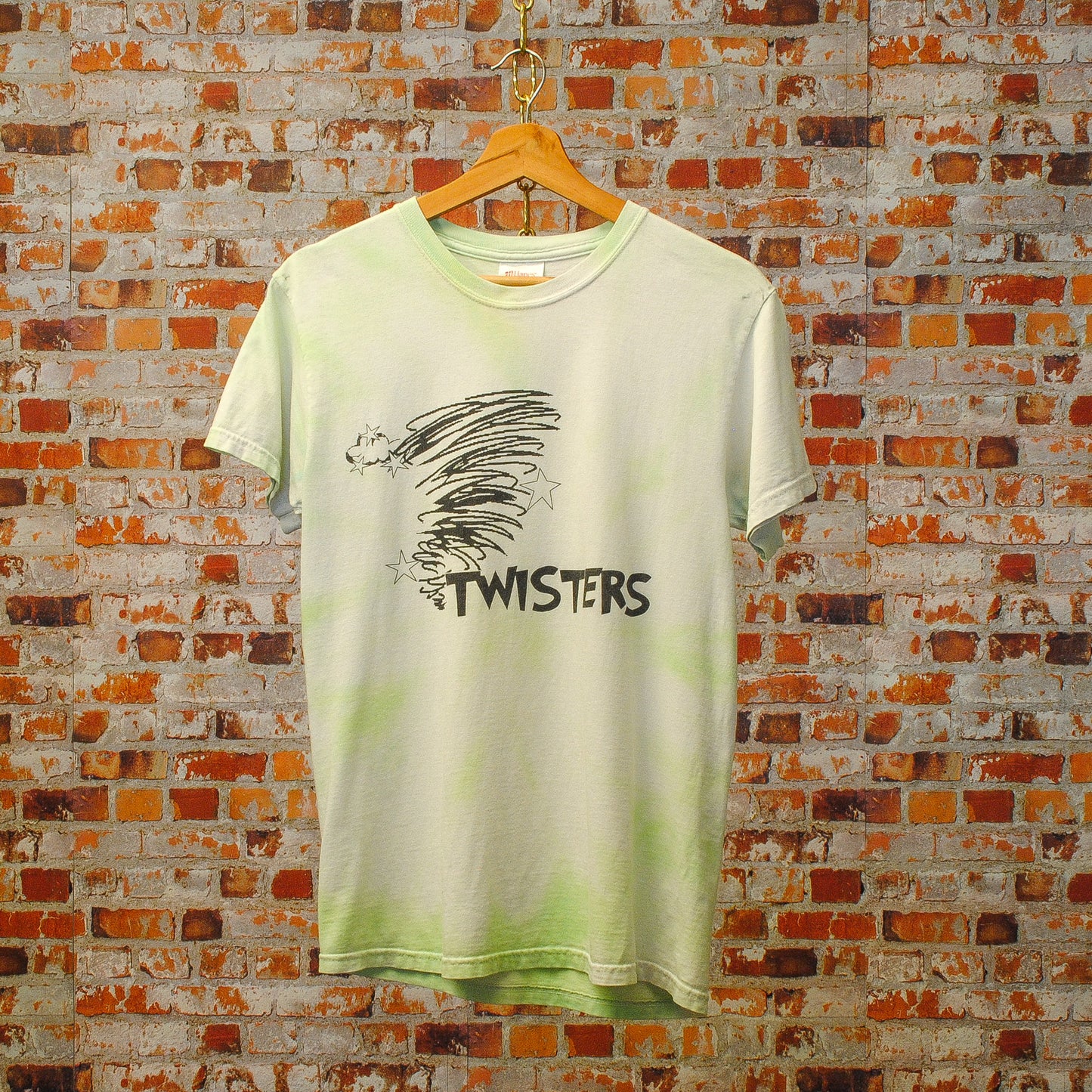 lichtgroene tie dye tshirt met tekst twisters